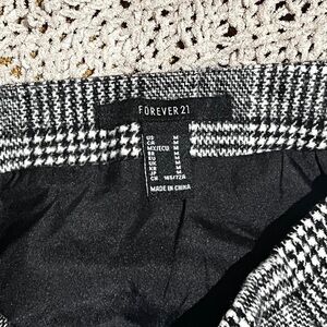 black and white plaid mini skirt size medium